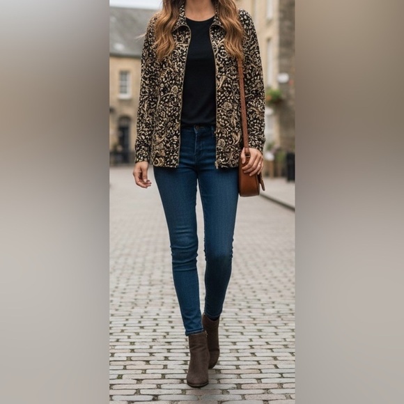 Karen Scott Sweaters - Karen Scott Black and Gold Patterned lightweight jacket